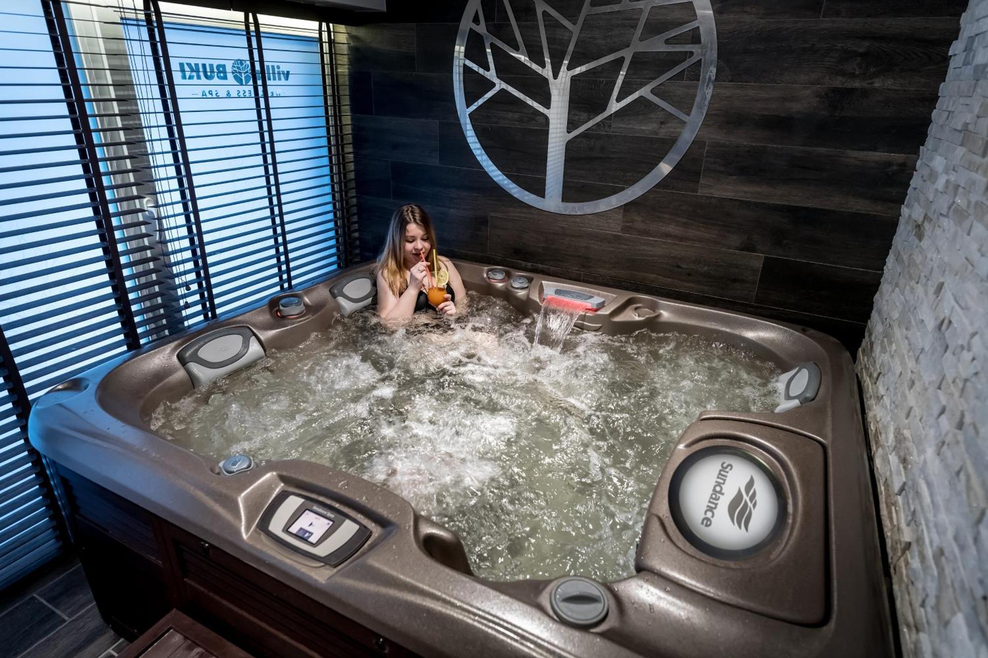 Villa Buki Pokoje & Spa Jastrzebia Gora Luaran gambar